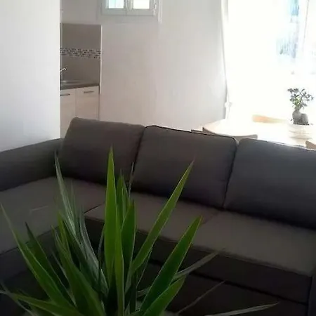Bienvenus A Rouge Apartment